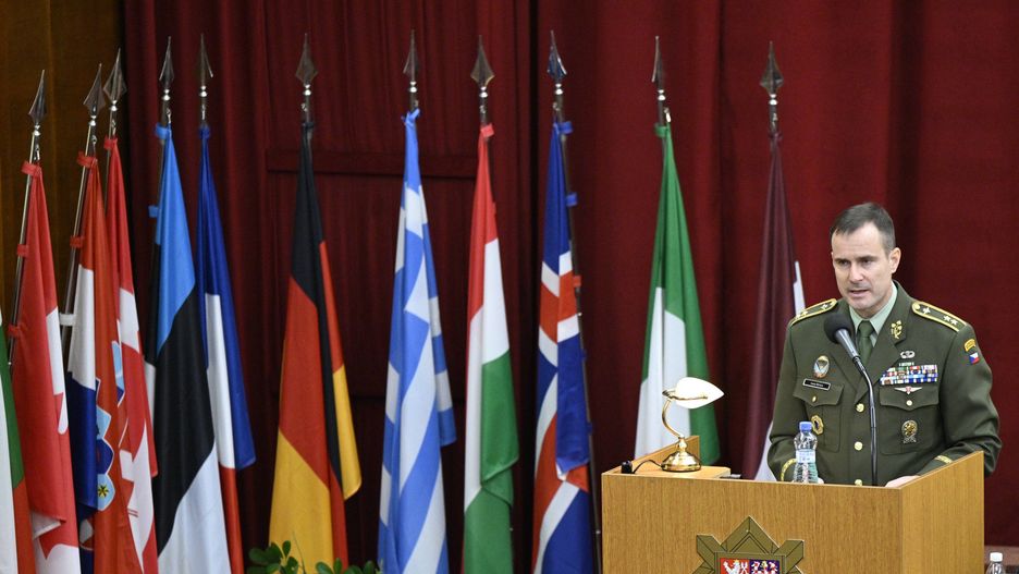 Karel Rehka
Chief-Of-Staff Karel Rehka speaks during the meeting of Czech military commanders to discuss priorities and main tasks for 2023, on November 22, 2022, in Prague, Czech Republic. (CTK Photo/Michal Krumphanzl) 
Dostawca: PAP/CTK
Michal Krumphanzl
Czech Republic, military, army, government
