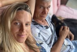 Kompletnie nagi Michał Żebrowski na zdjęciu żony. Tak składa mu życzenia