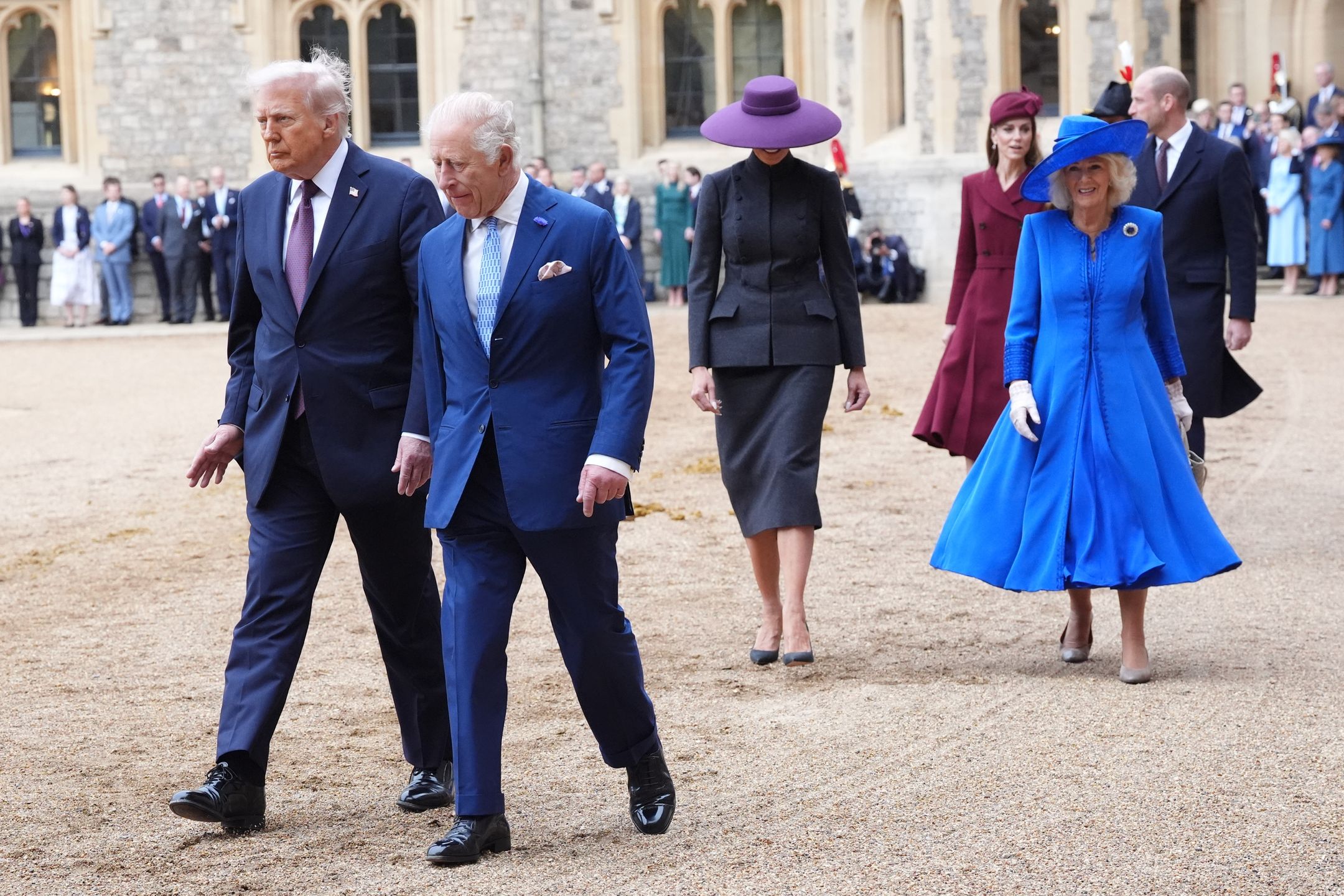 Melania Trump i Donald Trump z rodziną królewską