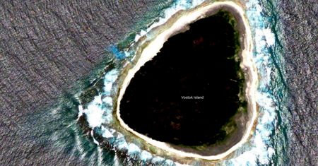 Zagadka "Czarnej dziura” z Google Maps rozwiązana. Tajemnicza wyspa Wostok podbija internet