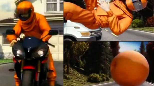 Wielka pomarańcza ocali życie motocyklistom [wideo] 1