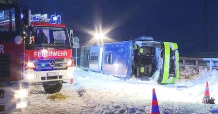 Tragedia na granicy. Autokar Flixbus wpadł w poślizg? Wstrząsające nagranie