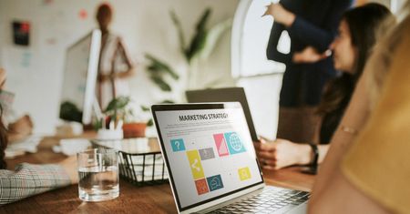 Jakie dane naprawdę mają znaczenie w marketingu? Zobacz, które warto śledzić