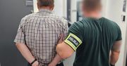 Łódź: Zatrzymany 62-latek, który wypisywał na sądzie hasła pod adresem premiera i ministra sprawiedliwości