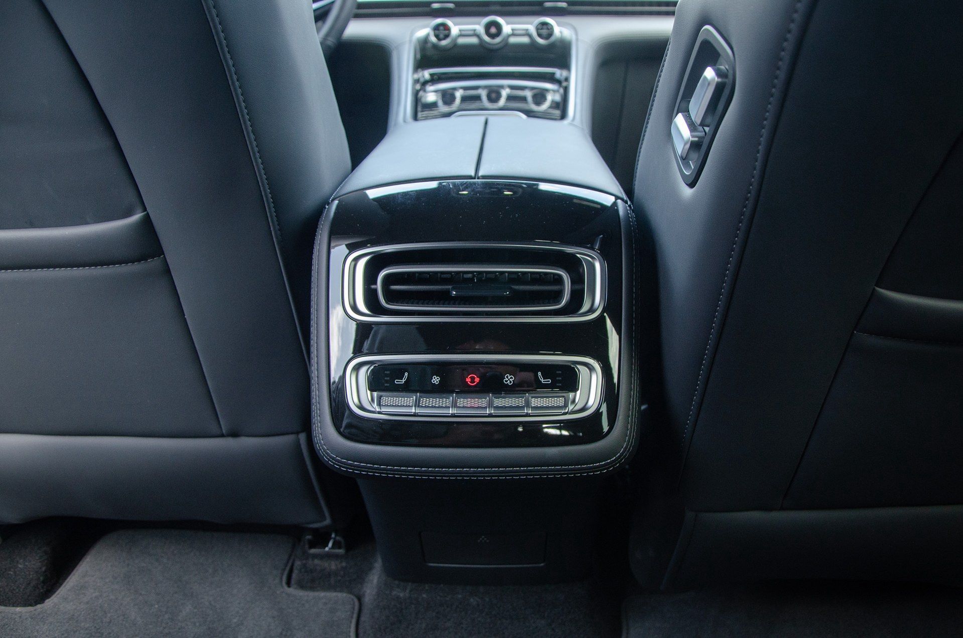 Omoda 9 Super Hybrid