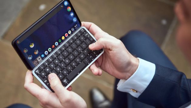 Smartfon z wysuwaną klawiaturą. Planet Computers z Astro Slide 5G