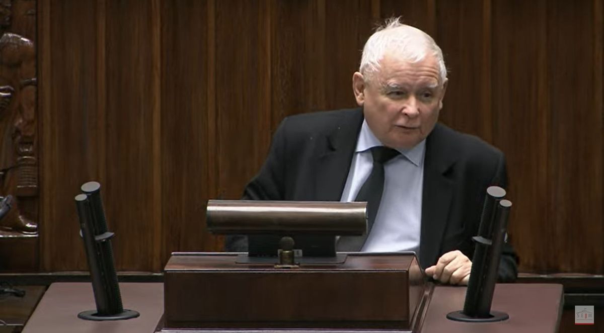 Kaczyński pojawił się na mównicy. Padły mocne słowa