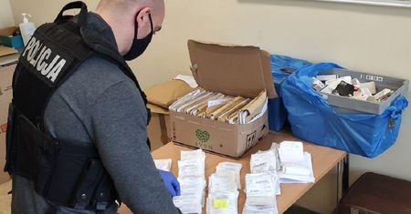 Gdańsk. Lekarz i farmaceuta wyłudzili 1,5 mln zł