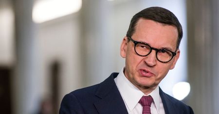 "Wydatkowy raj Morawieckiego" na razie zostaje. Jest decyzja rządu