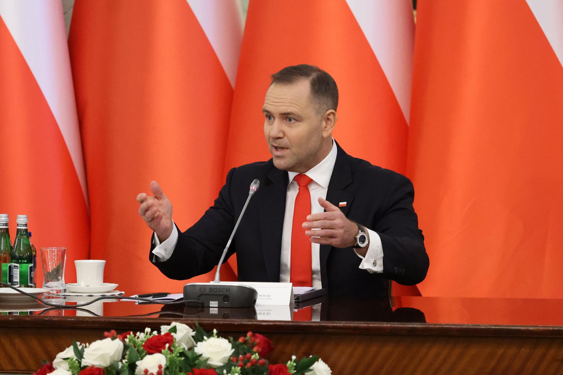 wiadomości,aktualności,WP Wiadomości Tak Nawrocki się urządza w Kancelarii. Media: pożegnał się z flagą UE
