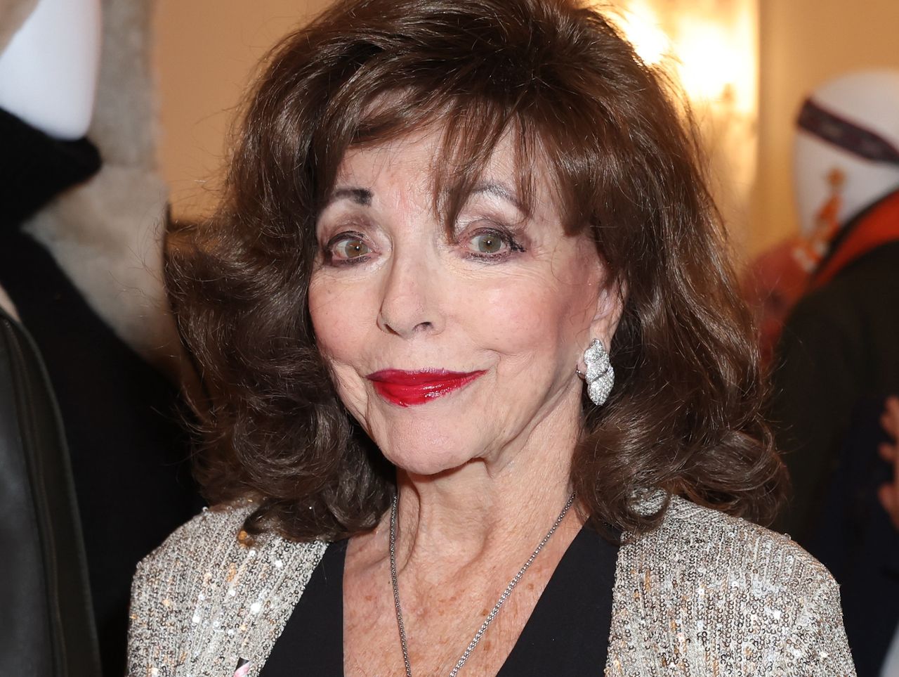 Joan Collins zachwyca wigorem i stylem