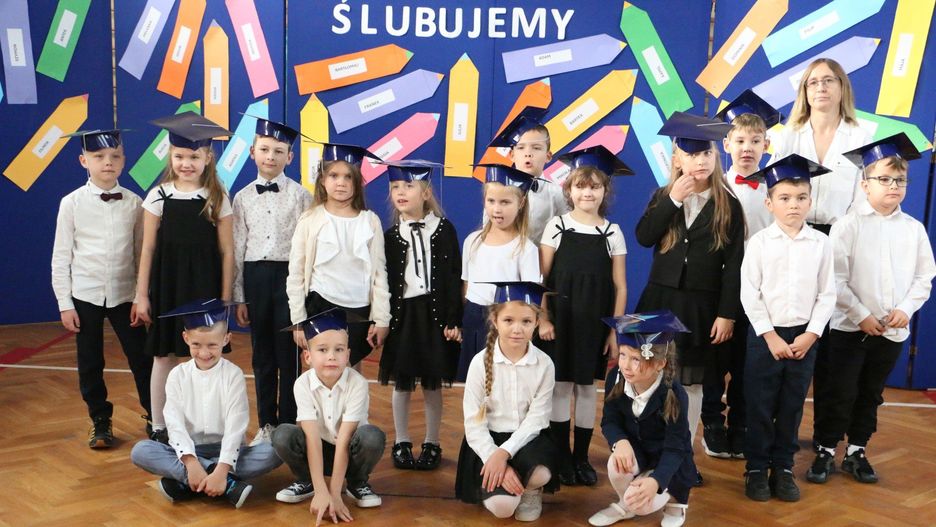 Ślubowanie klas pierwszych 2025/2026 w Szkole Podstawowej w Raciążku.