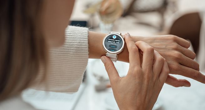 Karolina Pisarek Salla i Mikołaj Roznerski promują Huawei