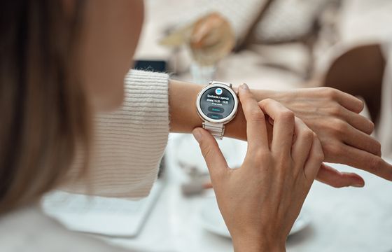 Karolina Pisarek Salla i Mikołaj Roznerski promują Huawei