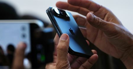 iOS 27 trafia na iPhone’y. Kiedy aktualizacja pojawi się w Polsce?