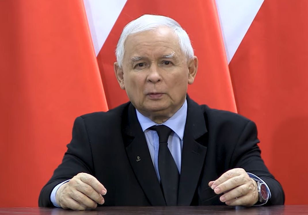 Jarosław Kaczyński z Polską Walczącą w klapie