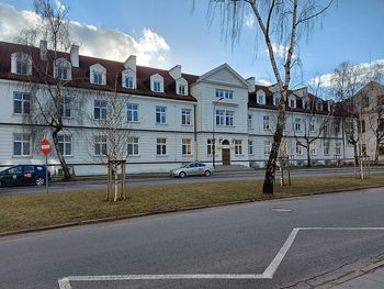 Bezpieczeństwo psychiczne najmłodszych. Fundacja ORLEN przekazała środki na funkcjonowanie poradni