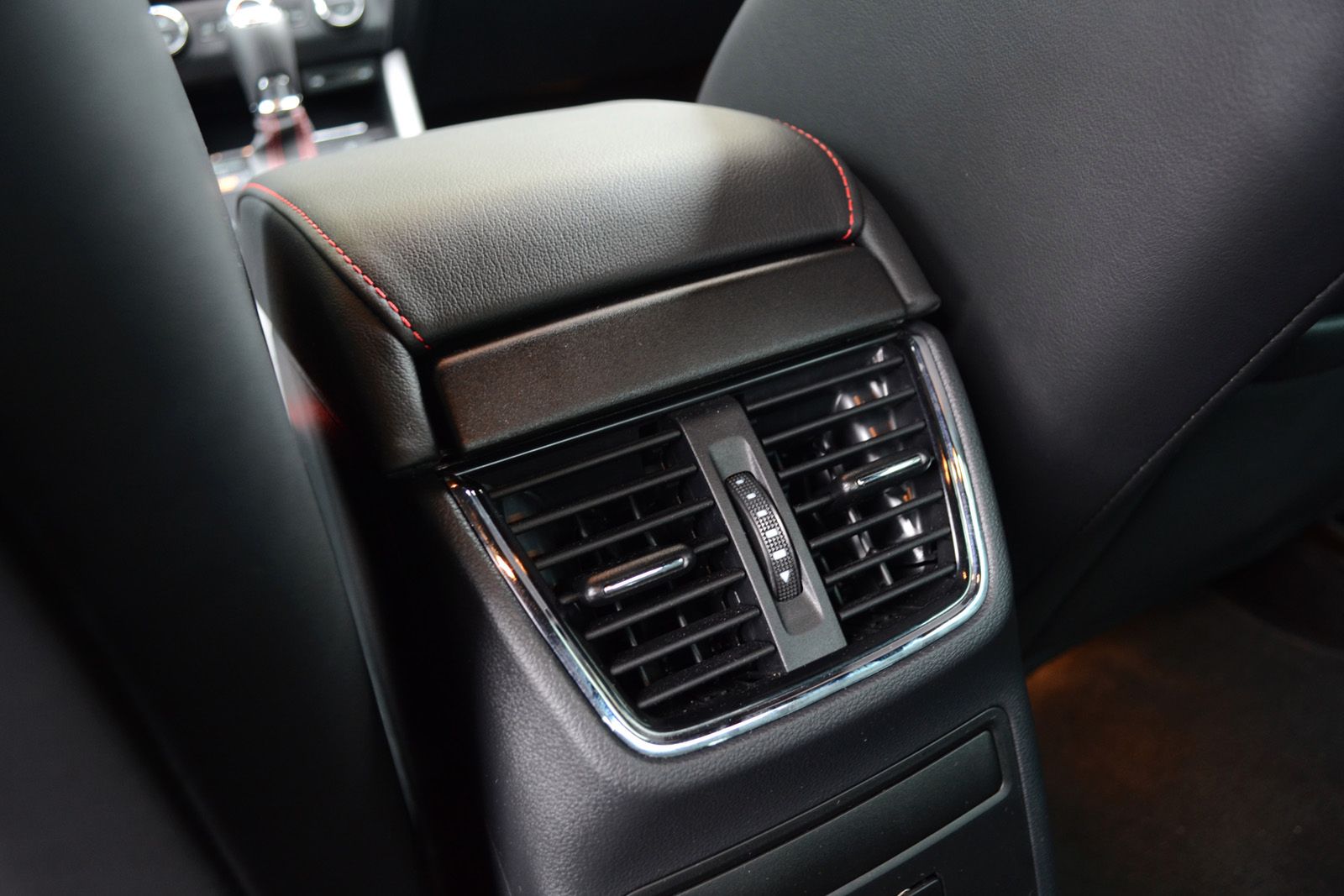 Test Škoda Octavia RS 2.0 TSI – men in black 25
