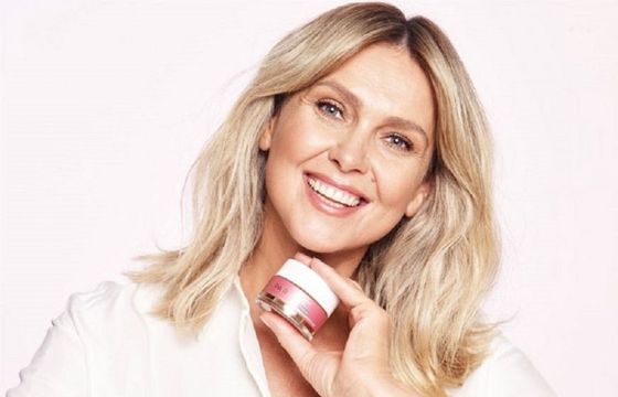 Ewa Wachowicz będzie reklamować kosmetyki AA