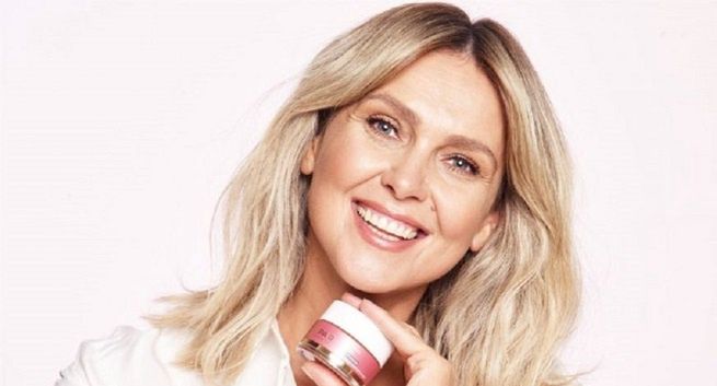 Ewa Wachowicz będzie reklamować kosmetyki AA