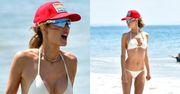 42-letnia Alessandra Ambrosio gra w siatkówkę plażową i prezentuje UMIĘŚNIONĄ sylwetkę w skąpym bikini (ZDJĘCIA)