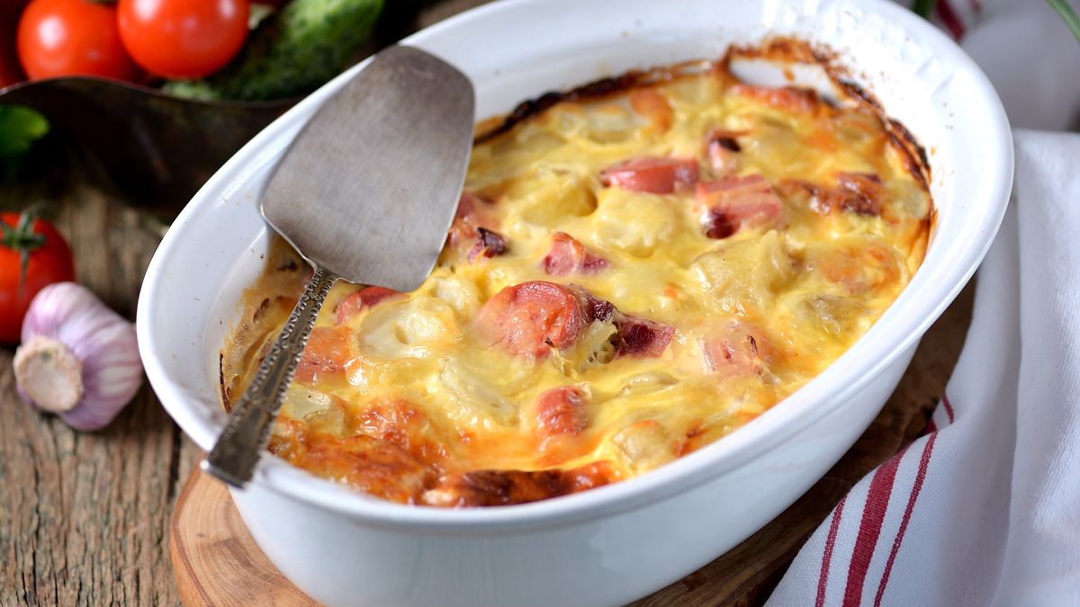 Zapiekanka z parówkami na obiad