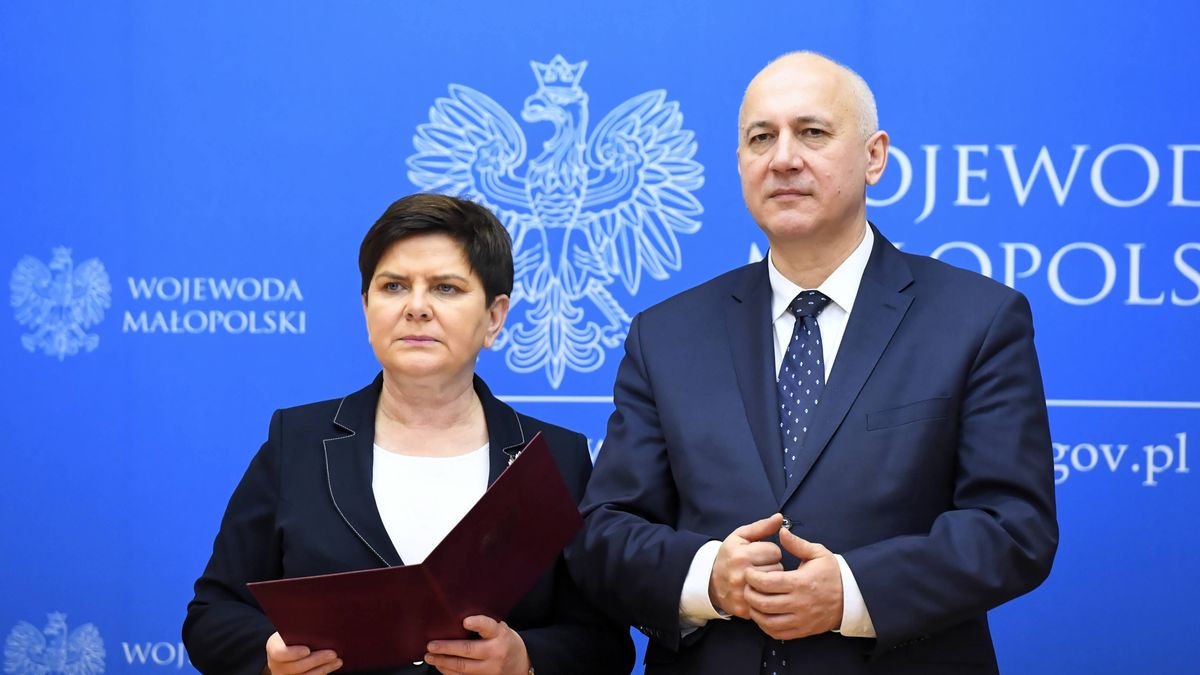 Była premier Beata Szydło  odłożyła ponad 180 tys. euro i prawie 70 tys. dolarów, a Joachim Brudziński  wzbogacił się o mieszkanie o powierzchni 132,1 mkw. o wartości ok. 295 tys. zł