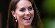 Księżna Kate nie taka skromna. Policzyli, ile kosztował jej strój