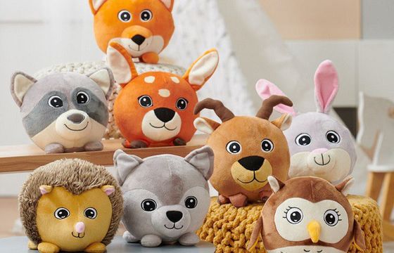 Lidl odpowiada na „Gang Słodziaków” w Biedronce, oferując leśne maskotki Lidlaki. Biedronka: naśladownictwo to najwyższa forma komplementu