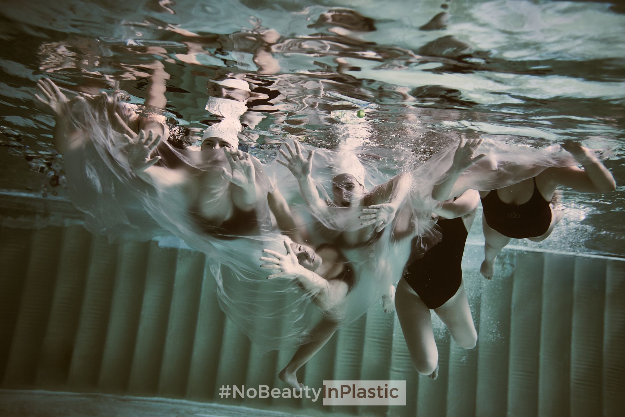 Projekt #NoBeautyInPlastic: Katastrofę ekologiczną fundujemy sobie sami 26