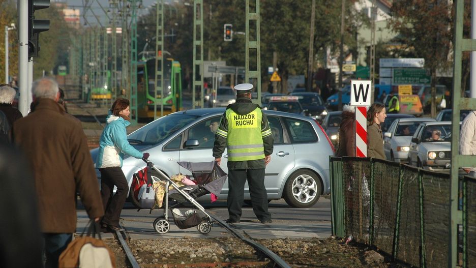 Wokół poznańskich cmentarzy już wprowadzono zmiany w organizacji ruchu