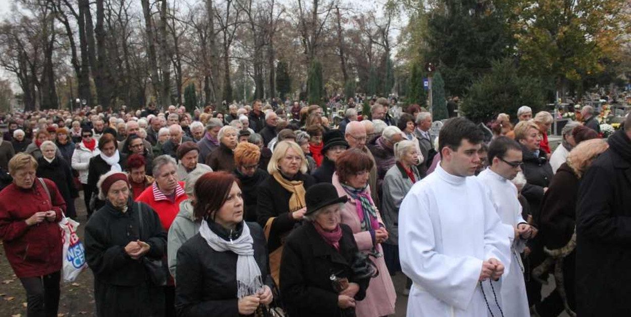 Odpust zupełny na Wszystkich Świętych – ważne informacje dla wiernych