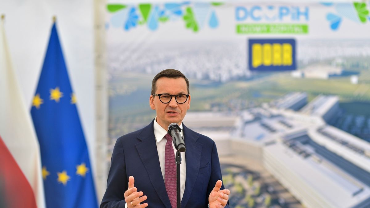 Mateusz Morawiecki
Wroc�aw, 22.05.2023. Premier Mateusz Morawiecki podczas podpisania umowy na budow� nowego szpitala onkologicznego we Wroc�awiu, 22 bm. (mr) PAP/Sebastian Borowski
Sebastian Borowski
budowy, nowy, onkologiczny, podpisanie, polityk, polityka, spotkanie, szpital, umowa, wizyta