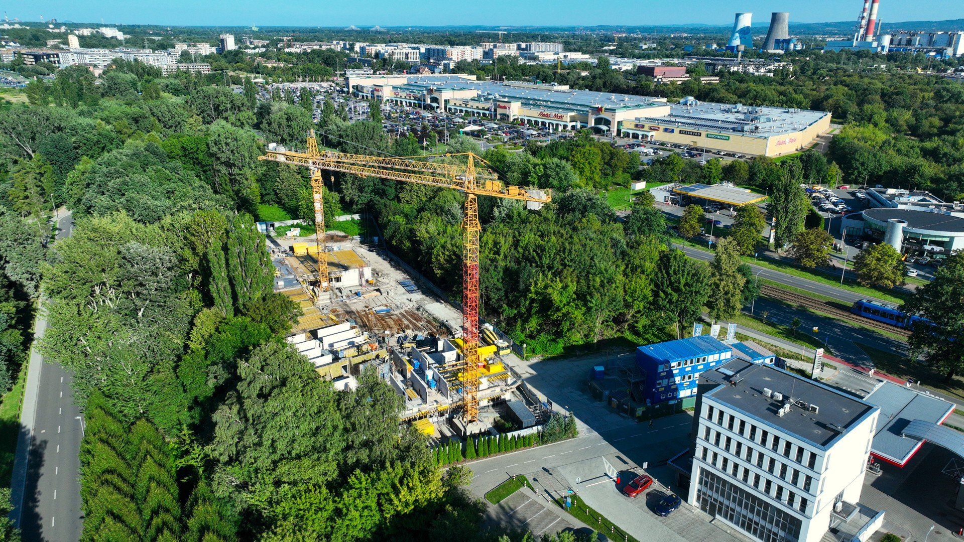 Budowa hotelu idzie pełną parą