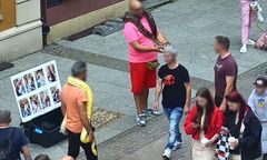 Węże koło Neptuna. Interwencja policji w centrum Gdańska