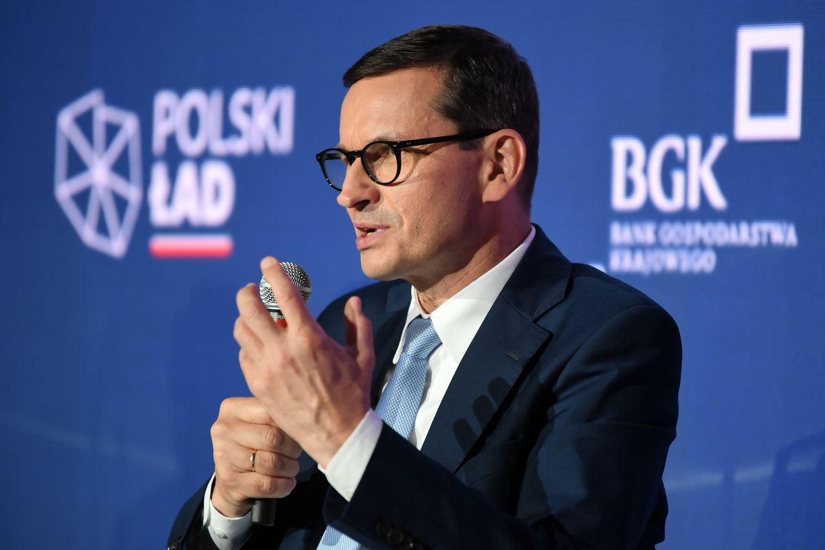 Rząd z większości rozwiązań zawartych w Polskim Ładzie wycofuje się, ale urzędnicy, którzy pracowali nad nowymi przepisami, dostali hojne nagrody - ustalił "Fakt"
