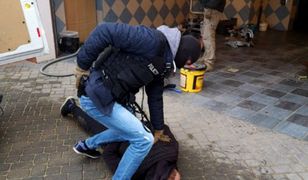 Policjant po służbie i prezes IPN obezwładnili agresywnego sąsiada