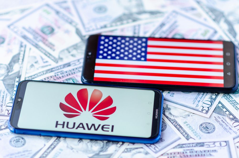 Huawei odcina się od amerykańskich podzespołów. Mate 30 nie ma żadnych części z USA 2