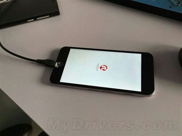 iPhone 6 z Androidem? Nie, to tylko Dakele 3 3