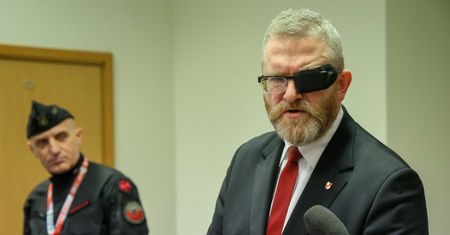 Partia Brauna wyprzedza Konfederację. Sukcesy m.in. na wsi
