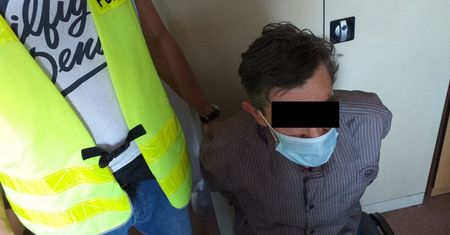 Pokłócili się w trakcie picia alkoholu. Uderzył koleżankę młotkiem w głowę