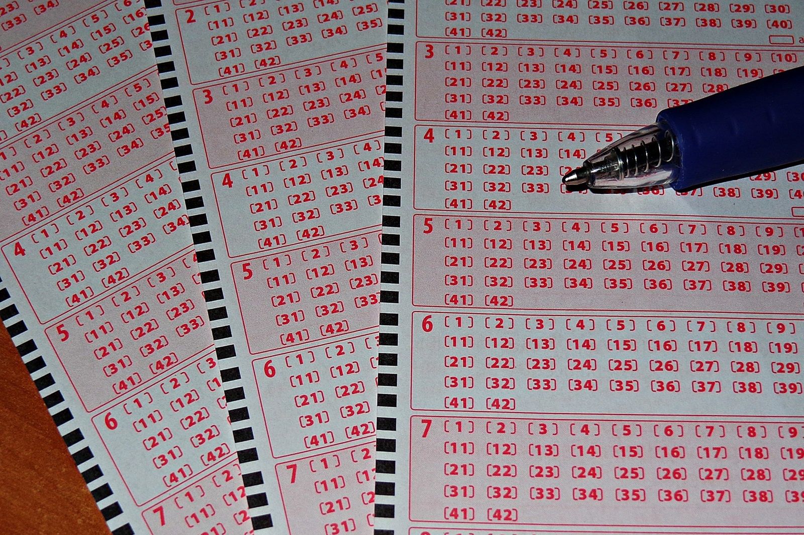 Kumulacja w Lotto została rozbita. Padły aż dwie duże wygrane