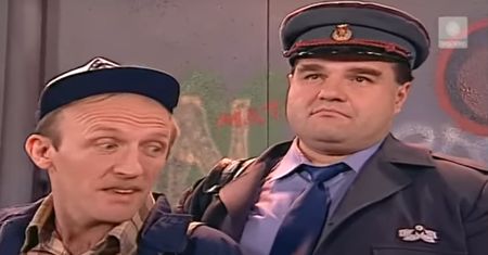 Kultowy serial. Jak dobrze pamiętasz perypetie Tadzika i Karola?