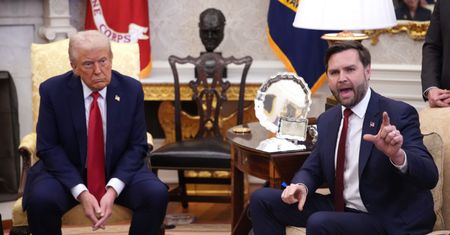 J.D. Vance zrugał Wołodymyra Zełenskiego. Miał w tym swój cel?