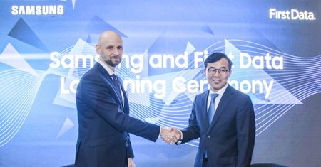 Smartfon jako terminal płatniczy - Samsung i First Data rozwijają SPOS