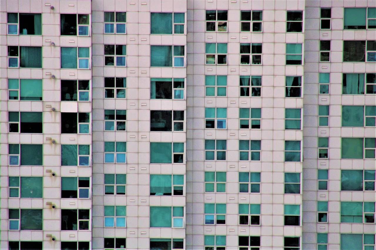 Rośnie nowy blok w Chrzanowie. Zostały ostatnie wolne mieszkania na wynajem. Nowy termin zakończenia budowy