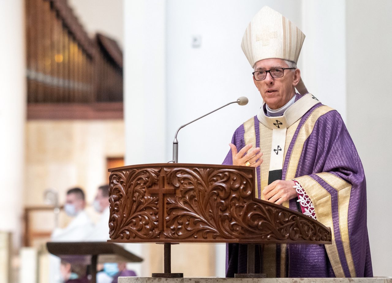 Arcybiskup Skworc złożył rezygnację. Powodem skandale pedofilskie