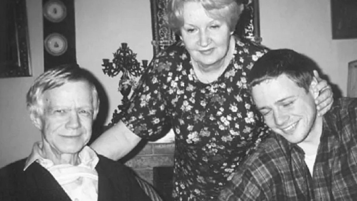 Rafał Trzaskowski na czarno-białej fotografii sprzed lat