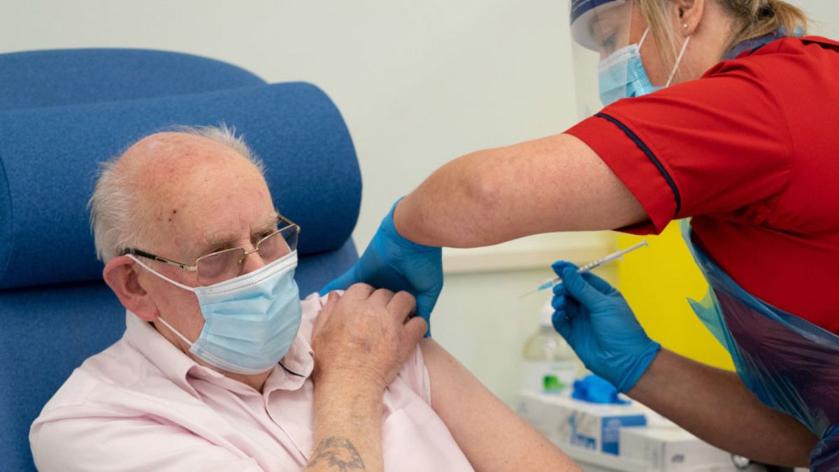 covid-19 koronawirus szczepienie szczepionka czwarta fala