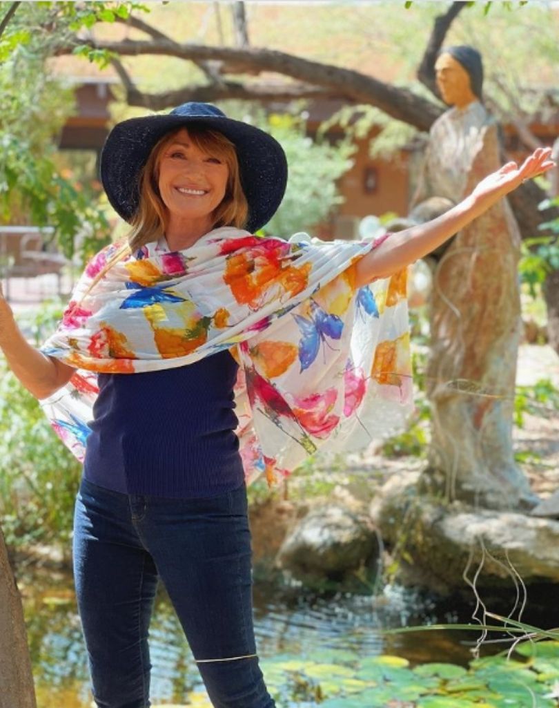 Jane Seymour prezentuje smukłą sylwetkę na plaży w Tajlandii
